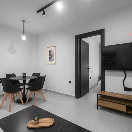 Room8, Nilie Hospitality Mgmt * Thessaloniki