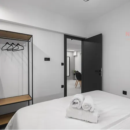 Room8, Nilie Hospitality Mgmt * Thessaloniki