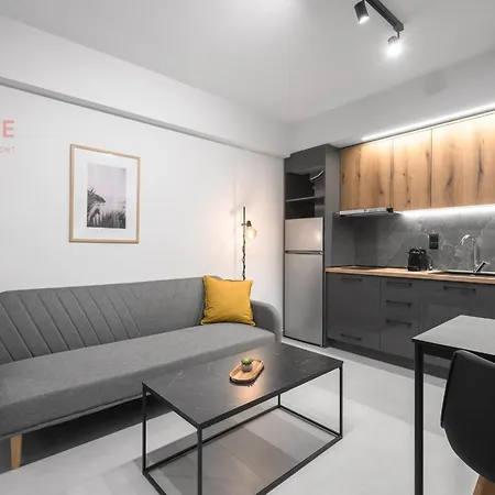 Room8, Nilie Hospitality Mgmt * Thessaloniki