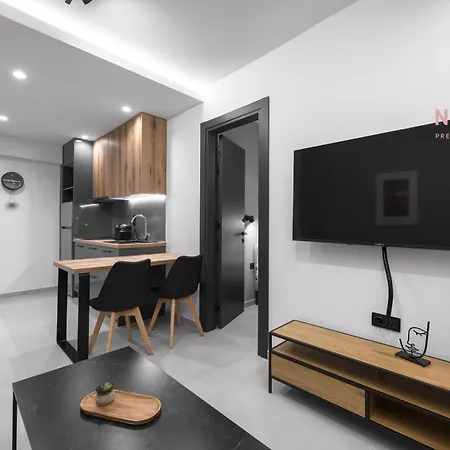 Room8, Nilie Hospitality Mgmt