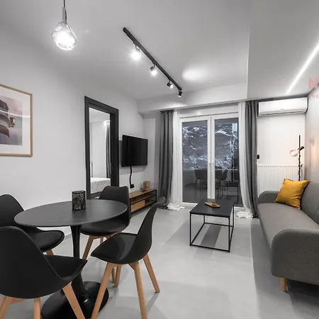 Room8, Nilie Hospitality Mgmt سالونيك