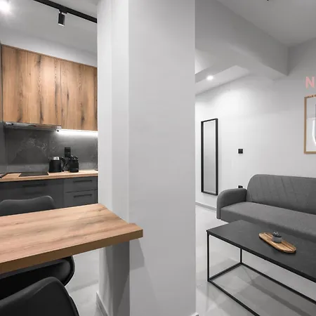 Room8, Nilie Hospitality Mgmt Апартаменты