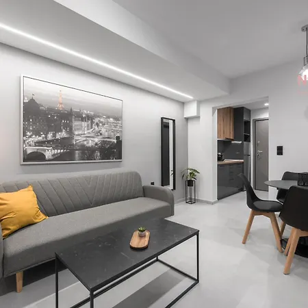 Room8, Nilie Hospitality Mgmt Салоники