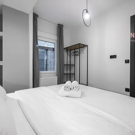 Room8, Nilie Hospitality Mgmt * Салоники