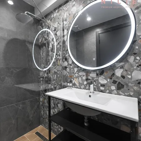 Room8, Nilie Hospitality Mgmt Апартаменты Салоники