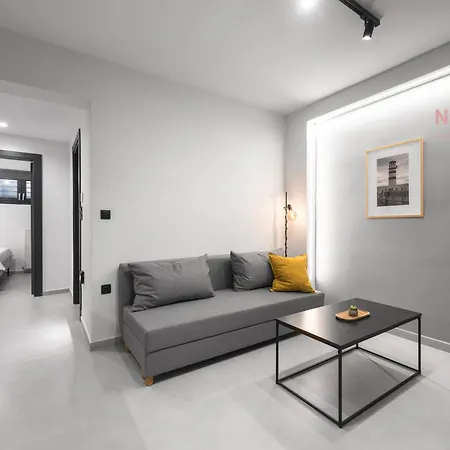 Room8, Nilie Hospitality Mgmt Апартаменты *
