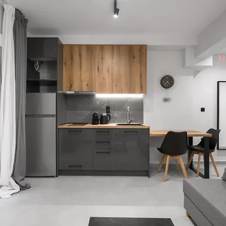 Room8, Nilie Hospitality Mgmt Апартаменты *