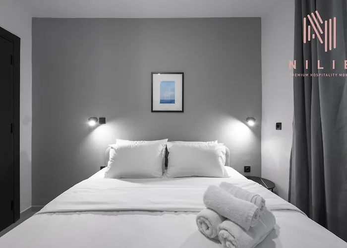 Room8, Nilie Hospitality Mgmt Apartamento *