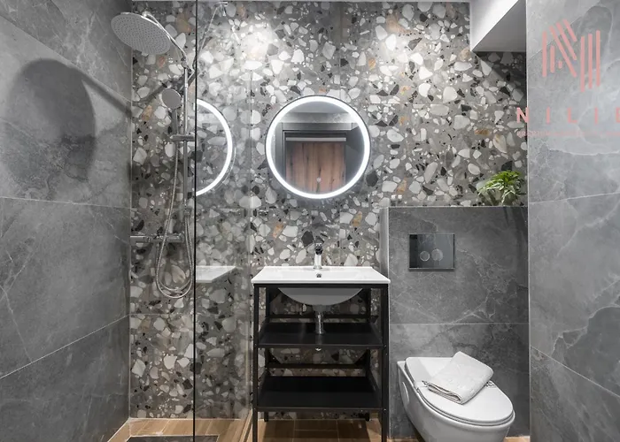 Room8, Nilie Hospitality Mgmt Apartamento