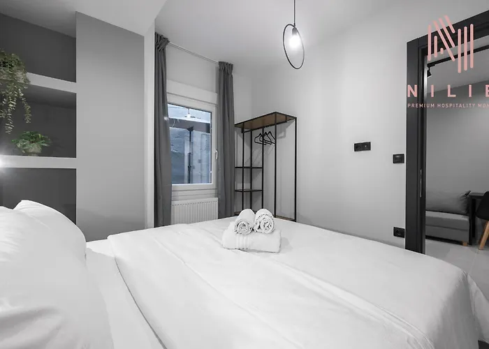 Room8, Nilie Hospitality Mgmt * Tessalónica