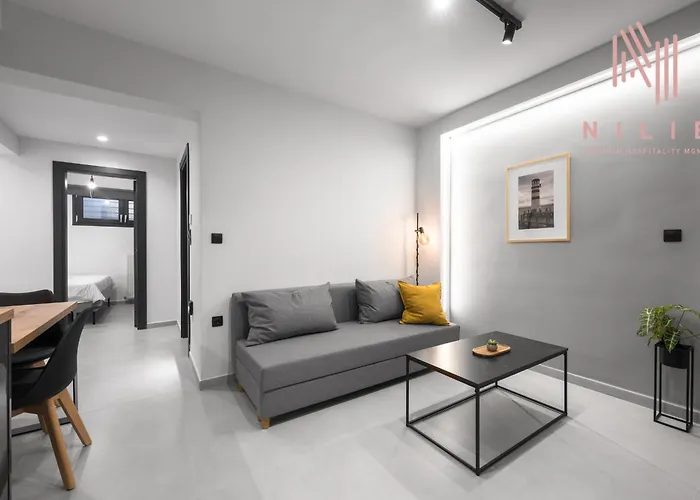 Room8, Nilie Hospitality Mgmt Apartamento *